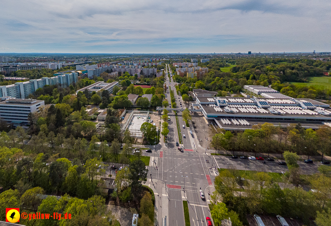04.05.2023 - Luftbilder vom Haus für Kinder in Neuperlach